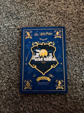Colourpop Harry Potter Blue and Gold Eyeshadow Palette